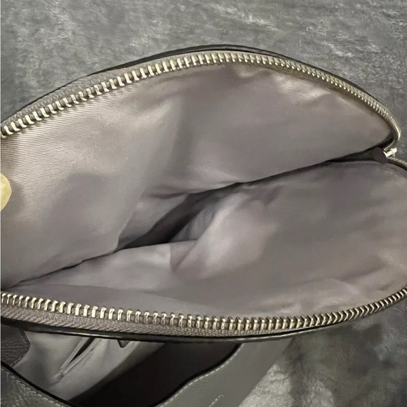 MARC JACOBS New York in Gray Leather Shoulder Bag - Picture 13 of 15